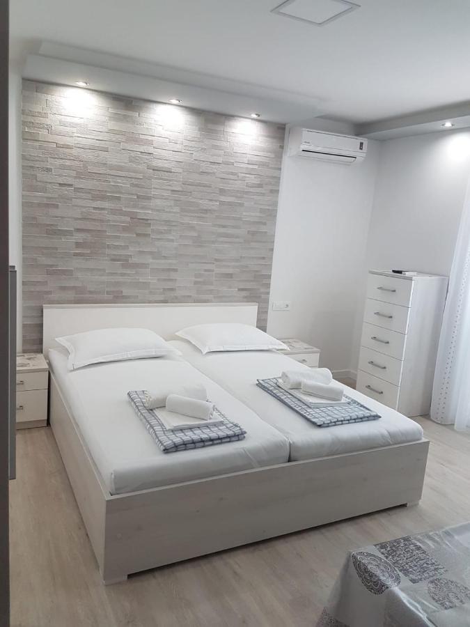 Apartmani Anita Makarska Exterior foto