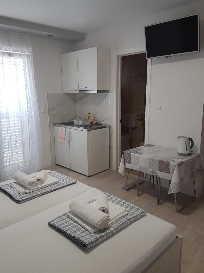 Apartmani Anita Makarska Exterior foto